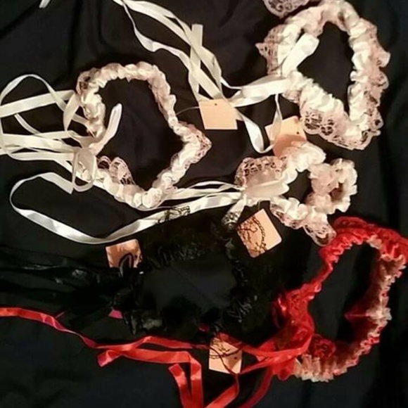 Women's garters - Picture 2 of 2